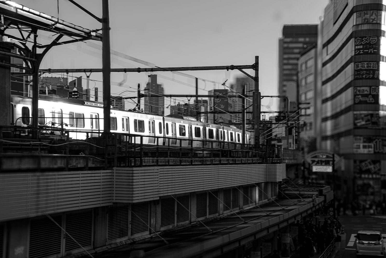 Train line in Tokyo